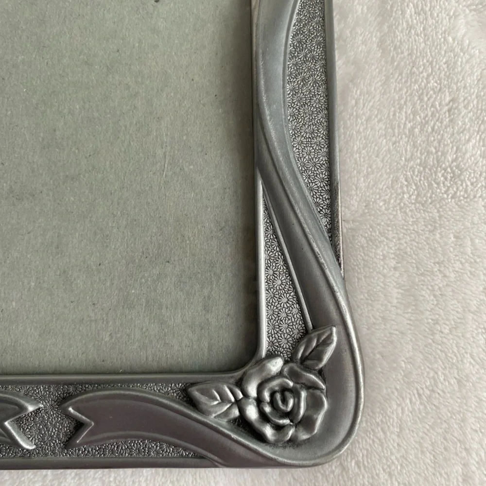 Towle Silversmiths Signature Collection‎ Silver Roses Ribbon 5x7 Picture Frame